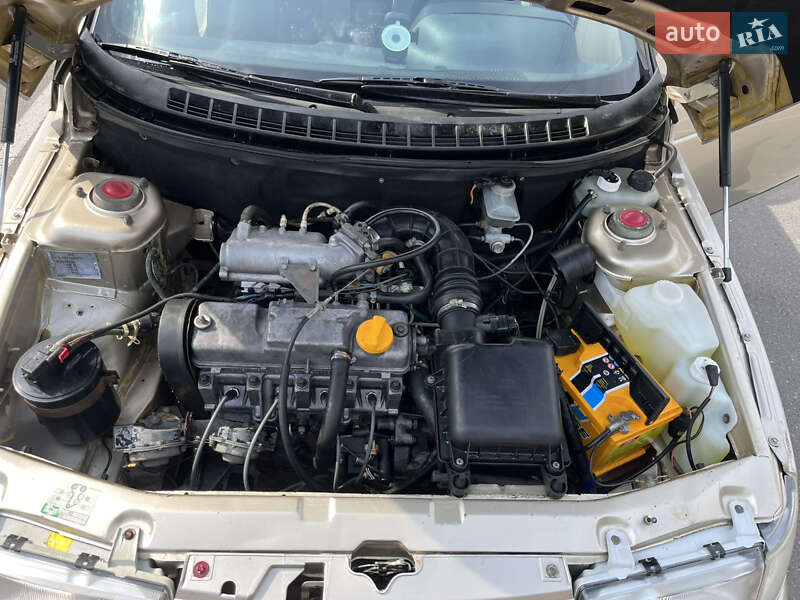 Седан ВАЗ / Lada 2110 2001 в Черкасах