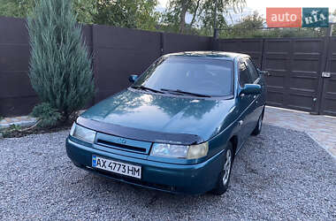 Седан ВАЗ 2110 2001 в 