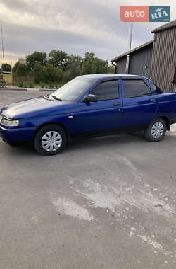Седан ВАЗ 2110 2001 в 