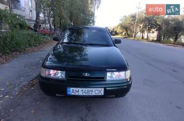 Седан ВАЗ 2110 2004 в 