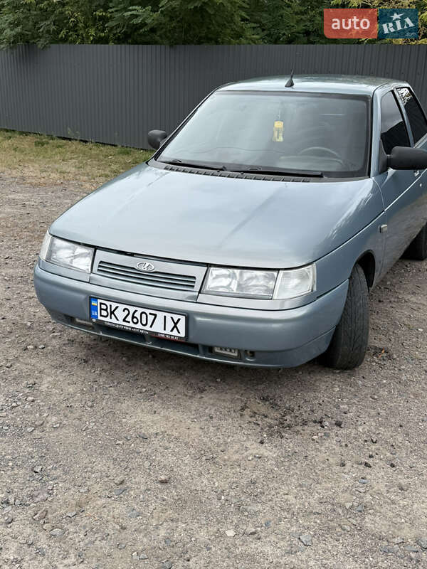 Седан ВАЗ / Lada 2110 2002 в Сарнах