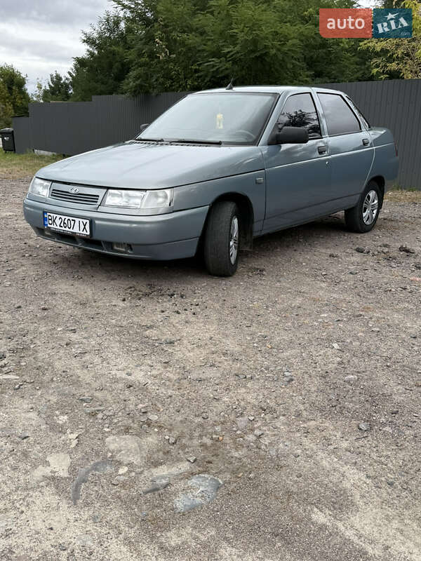 Седан ВАЗ / Lada 2110 2002 в Сарнах