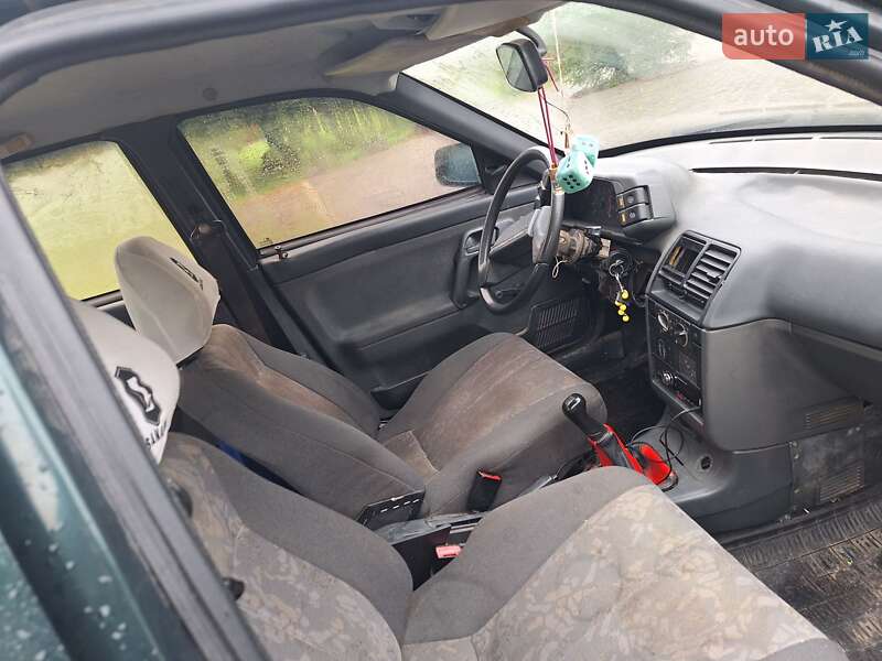 Седан ВАЗ / Lada 2110 2001 в Черновцах