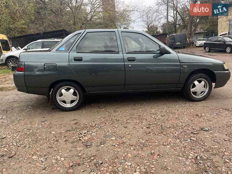 Седан ВАЗ / Lada 2110 2006 в Бучі