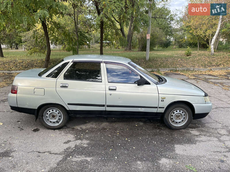 Седан ВАЗ / Lada 2110 2001 в Чугуеве