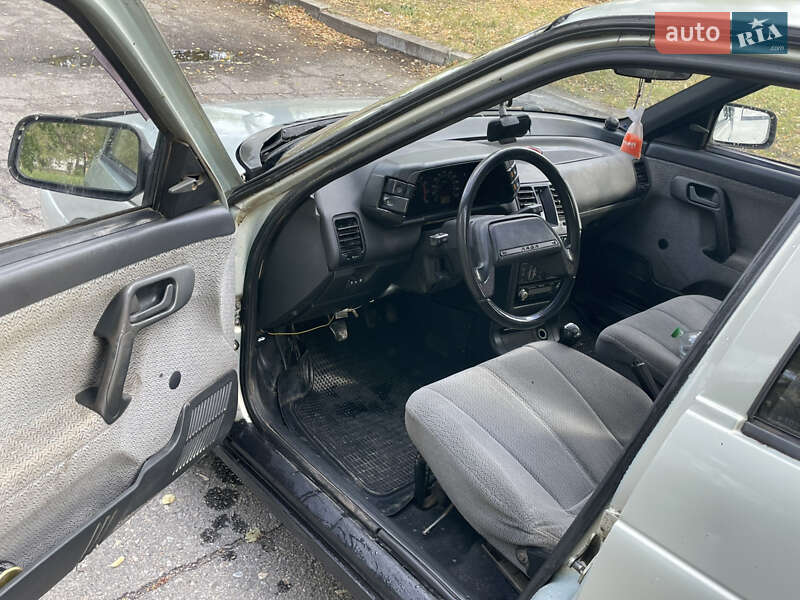 Седан ВАЗ / Lada 2110 2001 в Чугуеве