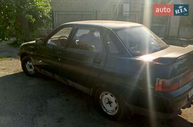 Седан ВАЗ 2110 2001 в 