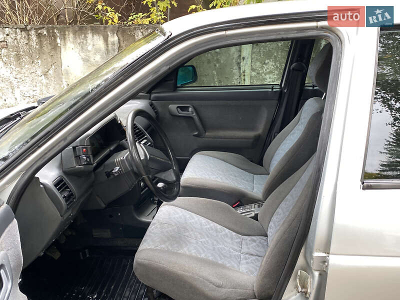 Седан ВАЗ / Lada 2110 2004 в Збаражі