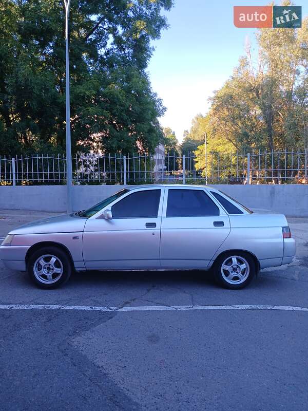 Седан ВАЗ / Lada 2110 2002 в Кропивницком