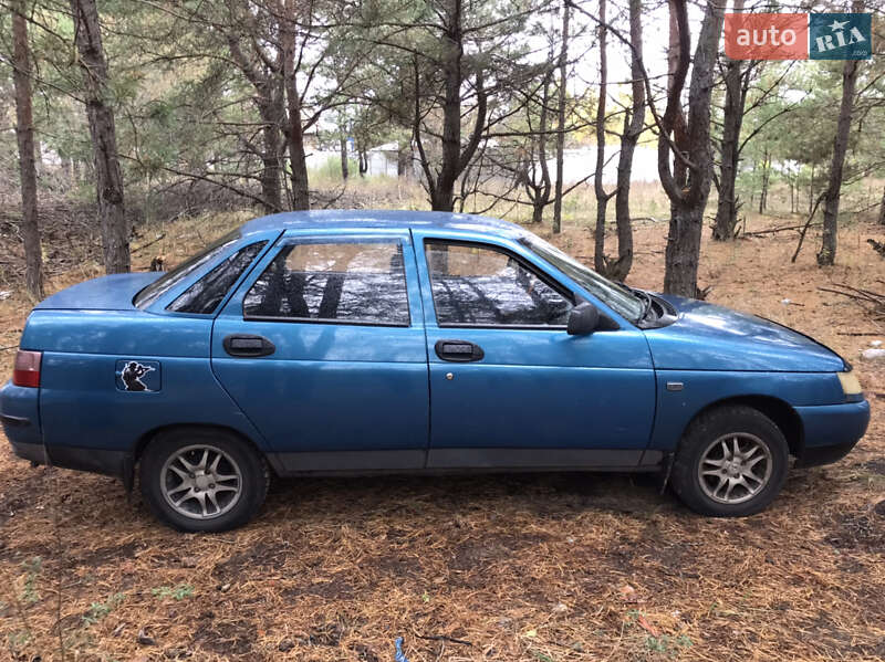 Седан ВАЗ / Lada 2110 2000 в Славутиче