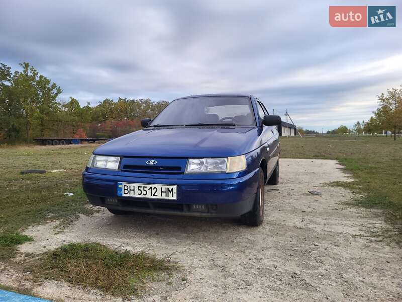 Седан ВАЗ / Lada 2110 2001 в Измаиле