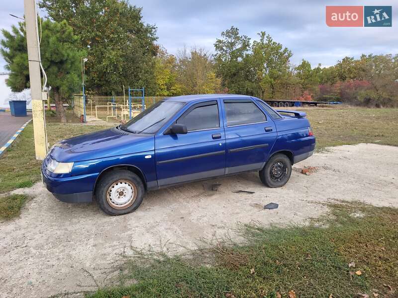 Седан ВАЗ / Lada 2110 2001 в Измаиле