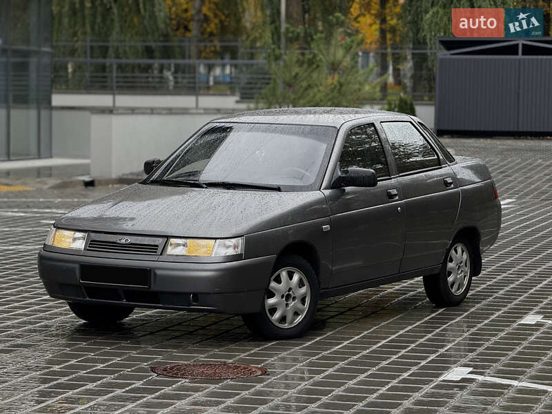 Седан ВАЗ 2110 2008 в 