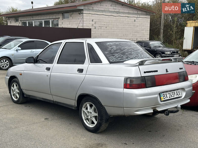 Седан ВАЗ / Lada 2110 2004 в Шепетовке