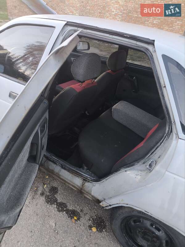 Седан ВАЗ / Lada 2110 1999 в Богуславе фото 5 Седан ВАЗ / Lada 2110 1999 в Богуславе