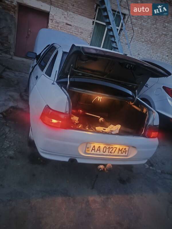 Седан ВАЗ / Lada 2110 1999 в Богуславе фото 15 Седан ВАЗ / Lada 2110 1999 в Богуславе