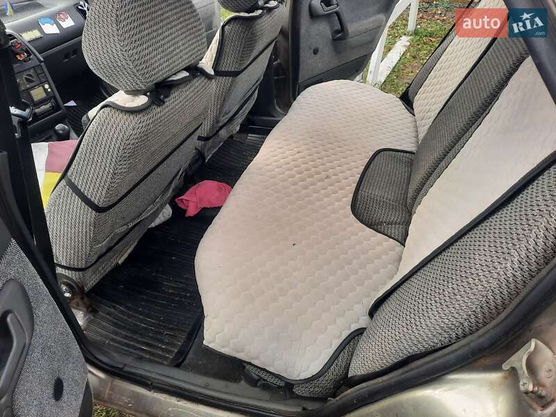 Седан ВАЗ / Lada 2110 1999 в Костополе