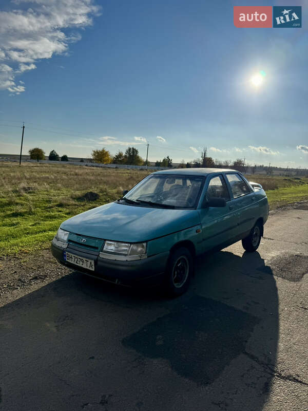 Седан ВАЗ / Lada 2110 2000 в Татарбунарах фото 2 Седан ВАЗ / Lada 2110 2000 в Татарбунарах
