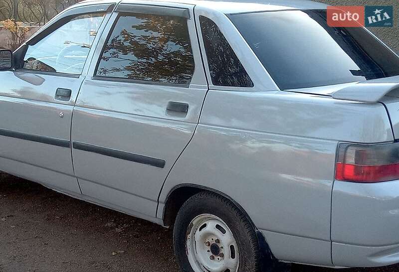 Седан ВАЗ / Lada 2110 2002 в Первомайську