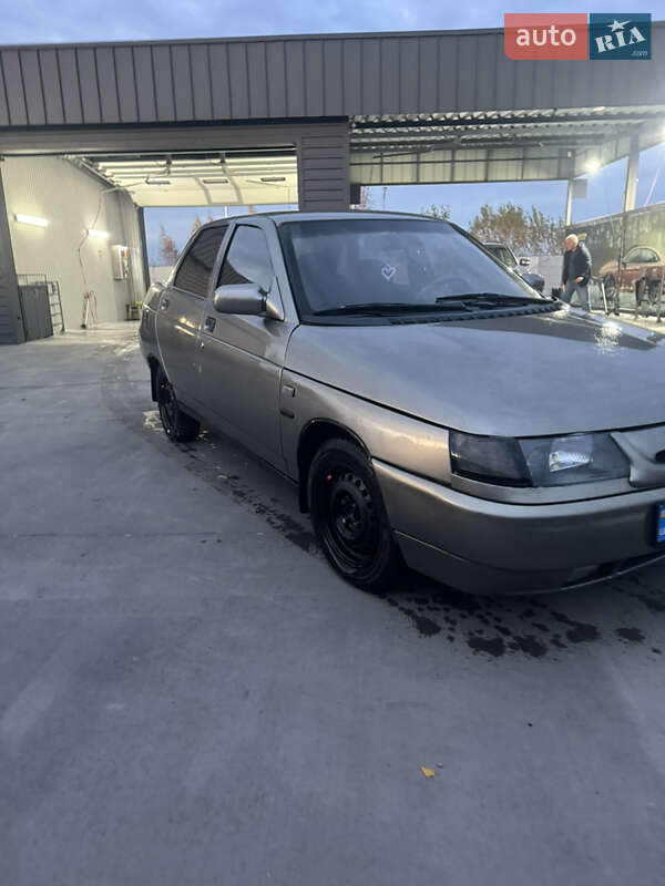 Седан ВАЗ / Lada 2110 2000 в Києві фото 3 Седан ВАЗ / Lada 2110 2000 в Києві