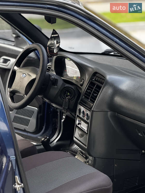 Седан ВАЗ / Lada 2110 2011 в Рівному фото 19 Седан ВАЗ / Lada 2110 2011 в Рівному