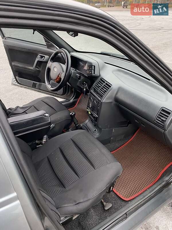 Седан ВАЗ / Lada 2110 2007 в Запорожье