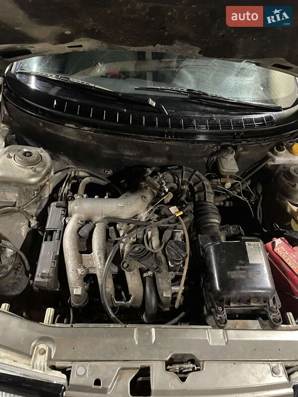 Седан ВАЗ / Lada 2110 2000 в Чернівцях