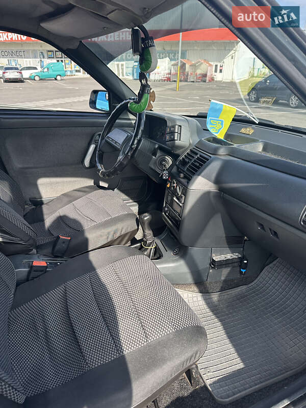 Седан ВАЗ / Lada 2110 2005 в Днепре фото 8 Седан ВАЗ / Lada 2110 2005 в Днепре