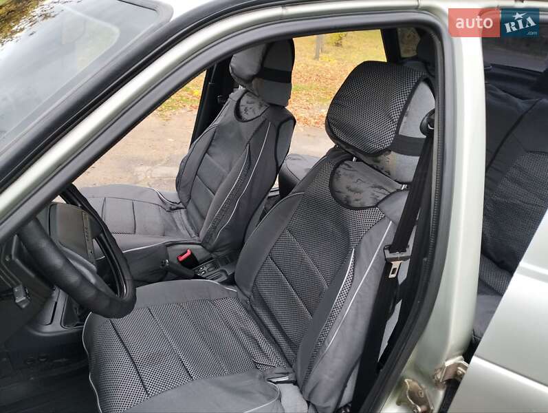 Седан ВАЗ / Lada 2110 2006 в Николаеве