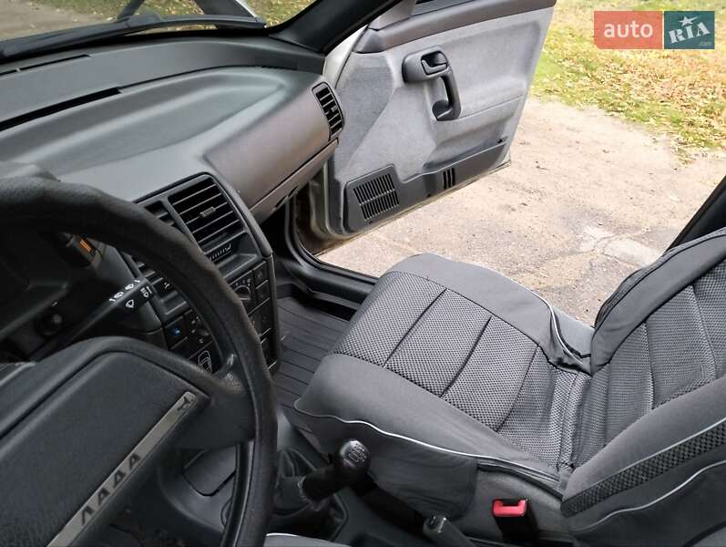 Седан ВАЗ / Lada 2110 2006 в Николаеве