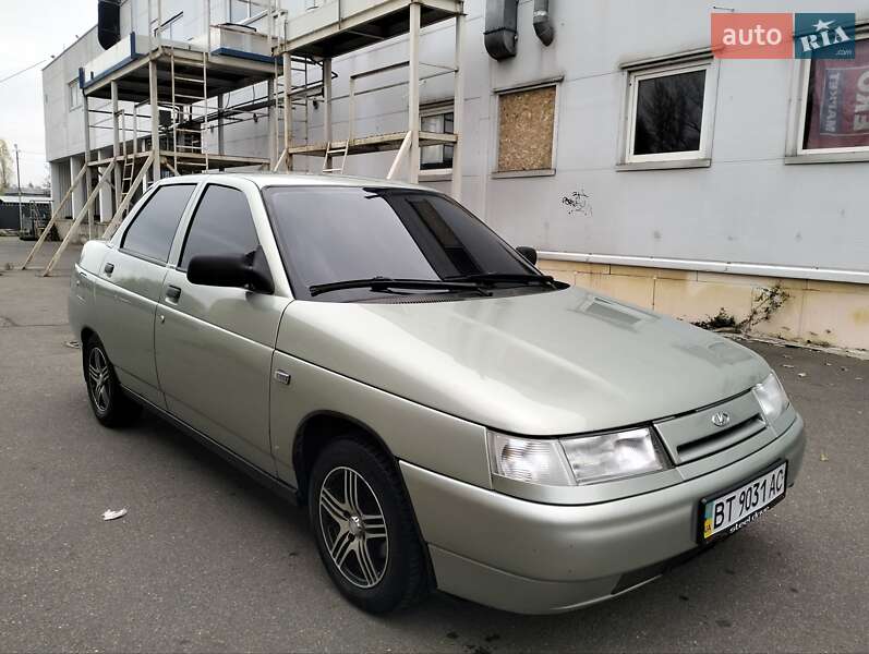 Седан ВАЗ / Lada 2110 2006 в Николаеве