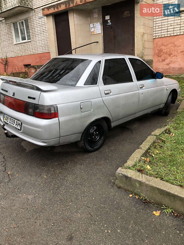 Седан ВАЗ / Lada 2110 2004 в Умани