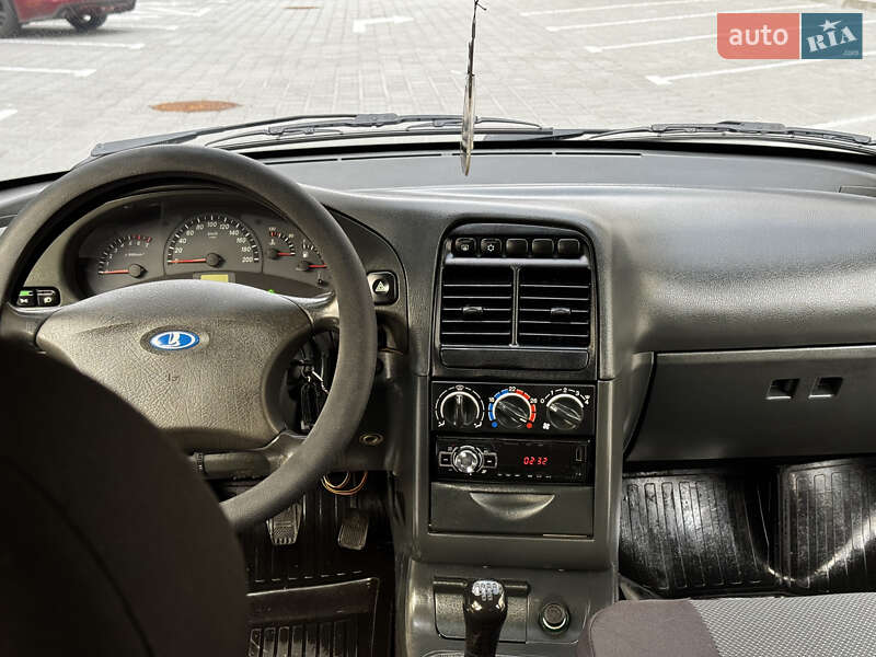 Седан ВАЗ / Lada 2110 2011 в Ровно