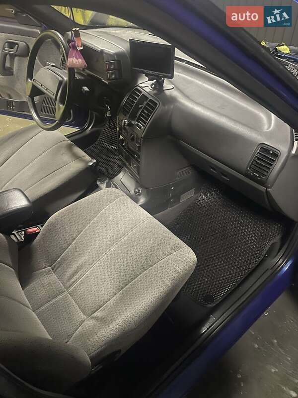 Седан ВАЗ / Lada 2110 2001 в Запорожье