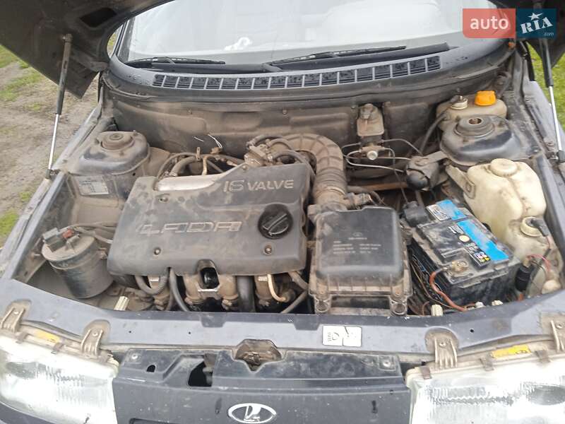 Седан ВАЗ / Lada 2110 2001 в Острозі