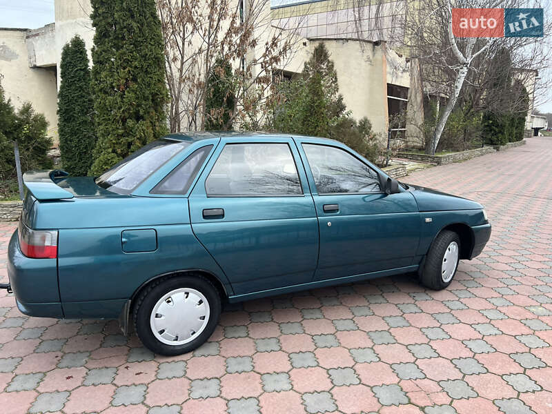 Седан ВАЗ / Lada 2110 2001 в Могилів-Подільському