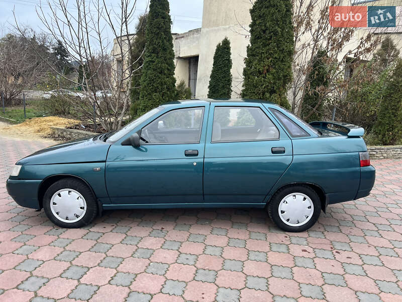 Седан ВАЗ / Lada 2110 2001 в Могилів-Подільському