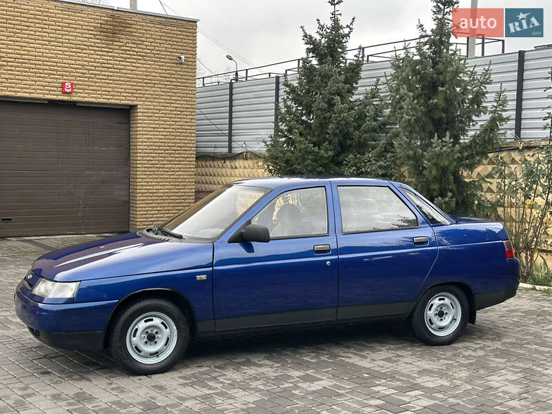 Седан ВАЗ / Lada 2110 2000 в Запорожье