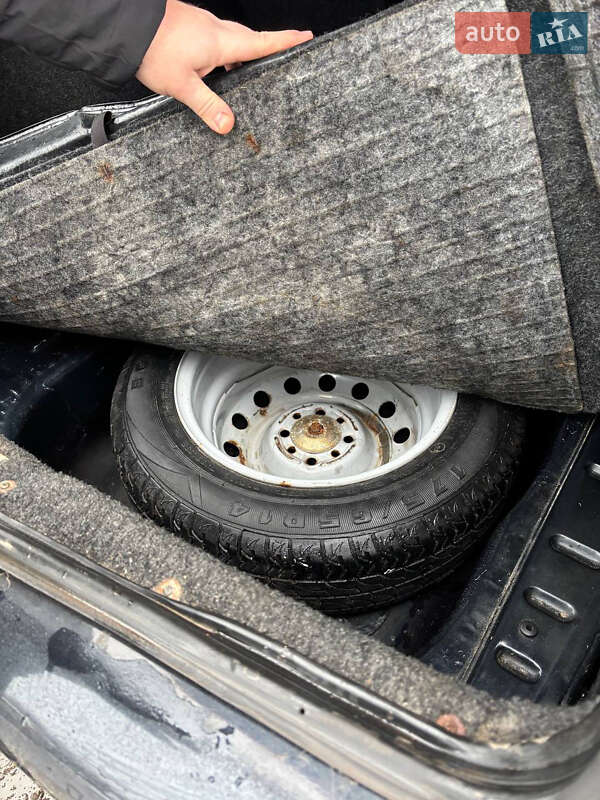 Седан ВАЗ / Lada 2110 2005 в Червоному Донце