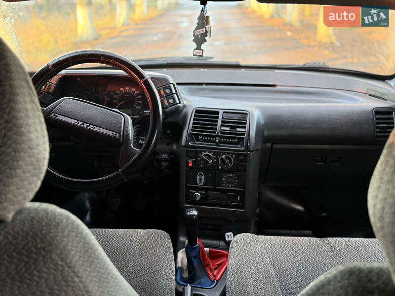 Седан ВАЗ / Lada 2110 2001 в Казатине фото 12 Седан ВАЗ / Lada 2110 2001 в Казатине