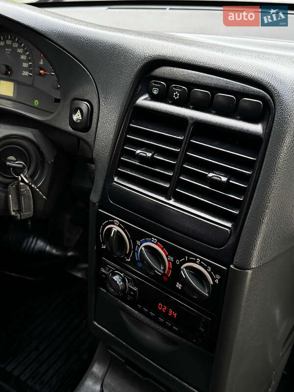 Седан ВАЗ / Lada 2110 2011 в Ровно