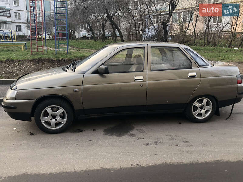 Седан ВАЗ / Lada 2110 2001 в Умани