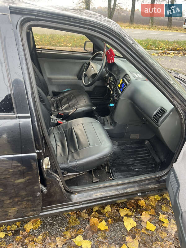 Седан ВАЗ / Lada 2110 2010 в Ромнах фото 2 Седан ВАЗ / Lada 2110 2010 в Ромнах