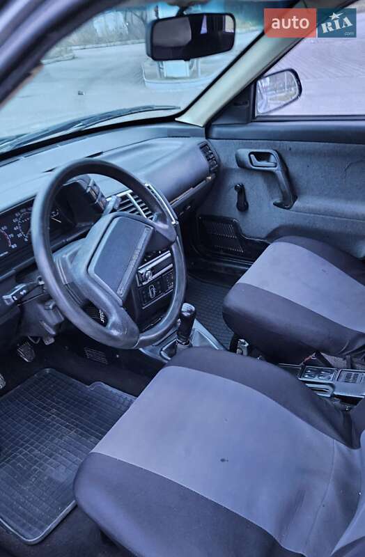 Седан ВАЗ / Lada 2110 2001 в Чемеровцах