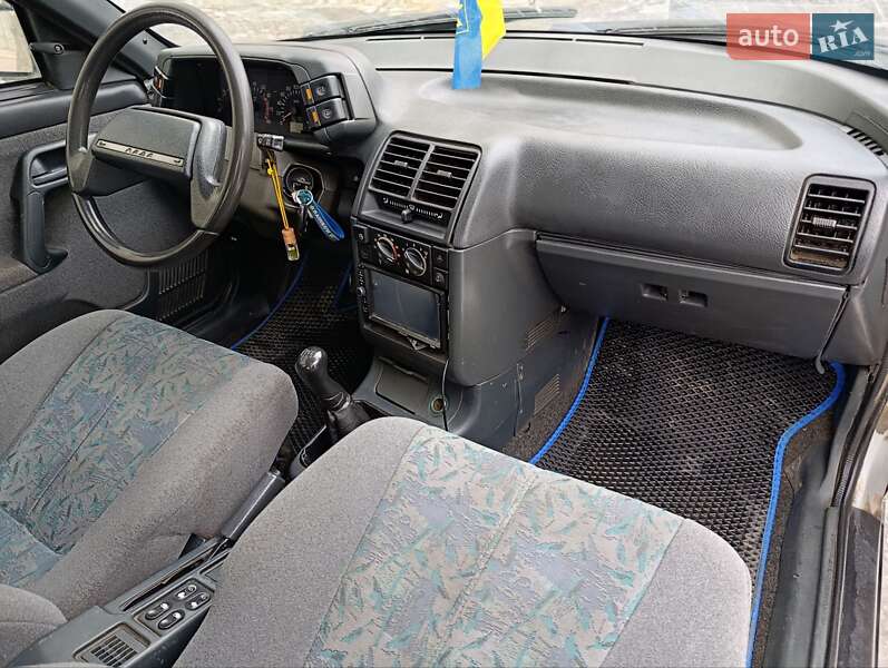 Седан ВАЗ / Lada 2110 2005 в Харькове фото 9 Седан ВАЗ / Lada 2110 2005 в Харькове