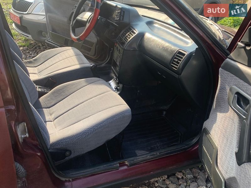 Седан ВАЗ / Lada 2110 2003 в Кременці