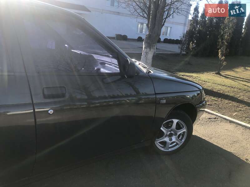 Універсал ВАЗ / Lada 2111 2004 в Врадіївці