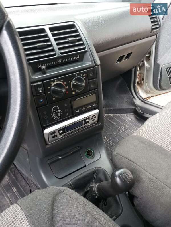 ВАЗ / Lada 2111 2005