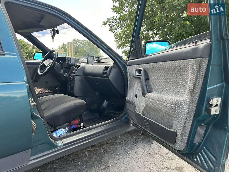 Універсал ВАЗ / Lada 2111 2002 в Покровську