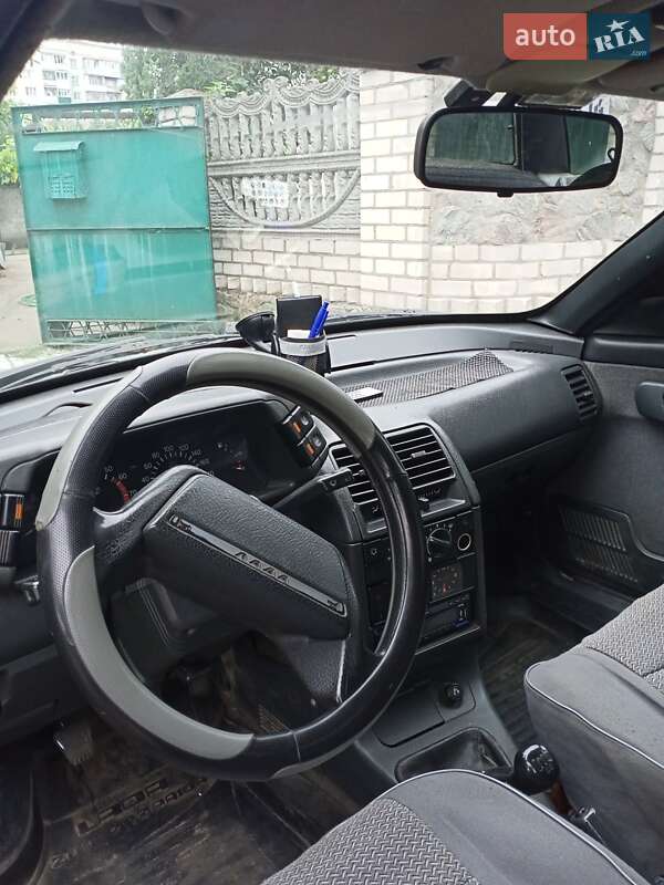 Універсал ВАЗ / Lada 2111 2005 в Світловодську
